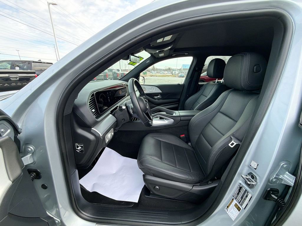 Used 2025 Mercedes-Benz GLE 350 4MATIC image 17