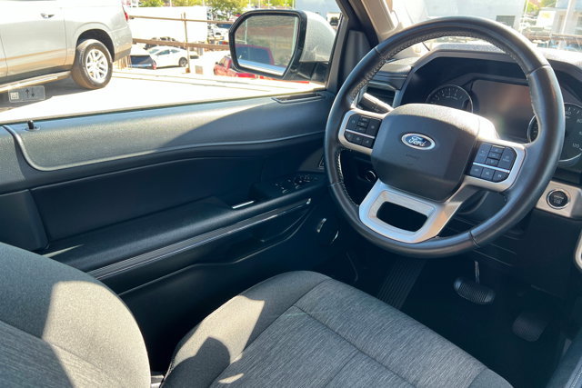 Used 2024 Ford Expedition Max XLT image 11