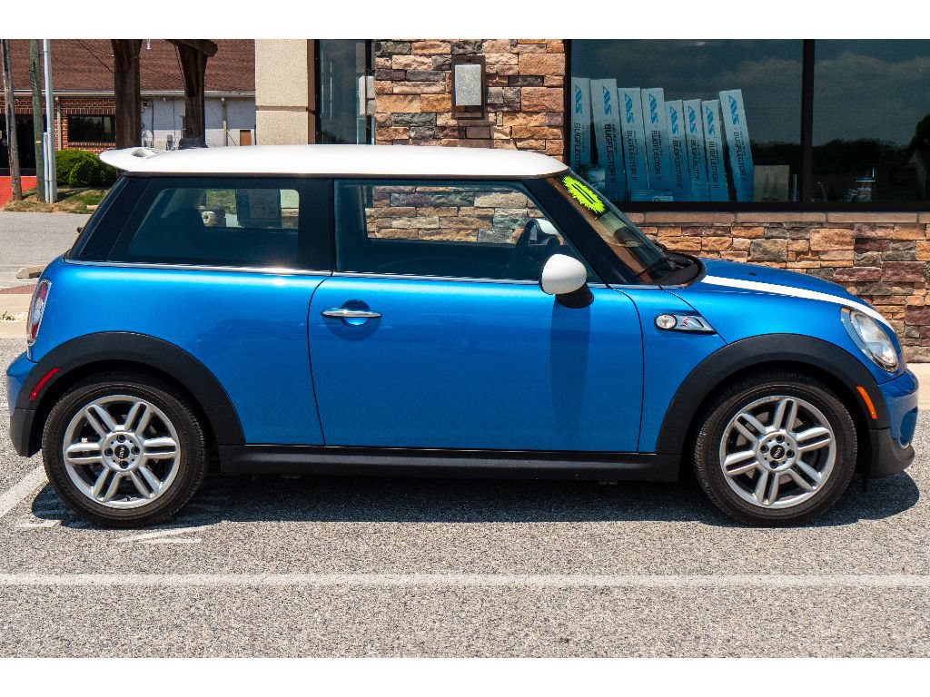 Used 2011 MINI Cooper S FWD image 3