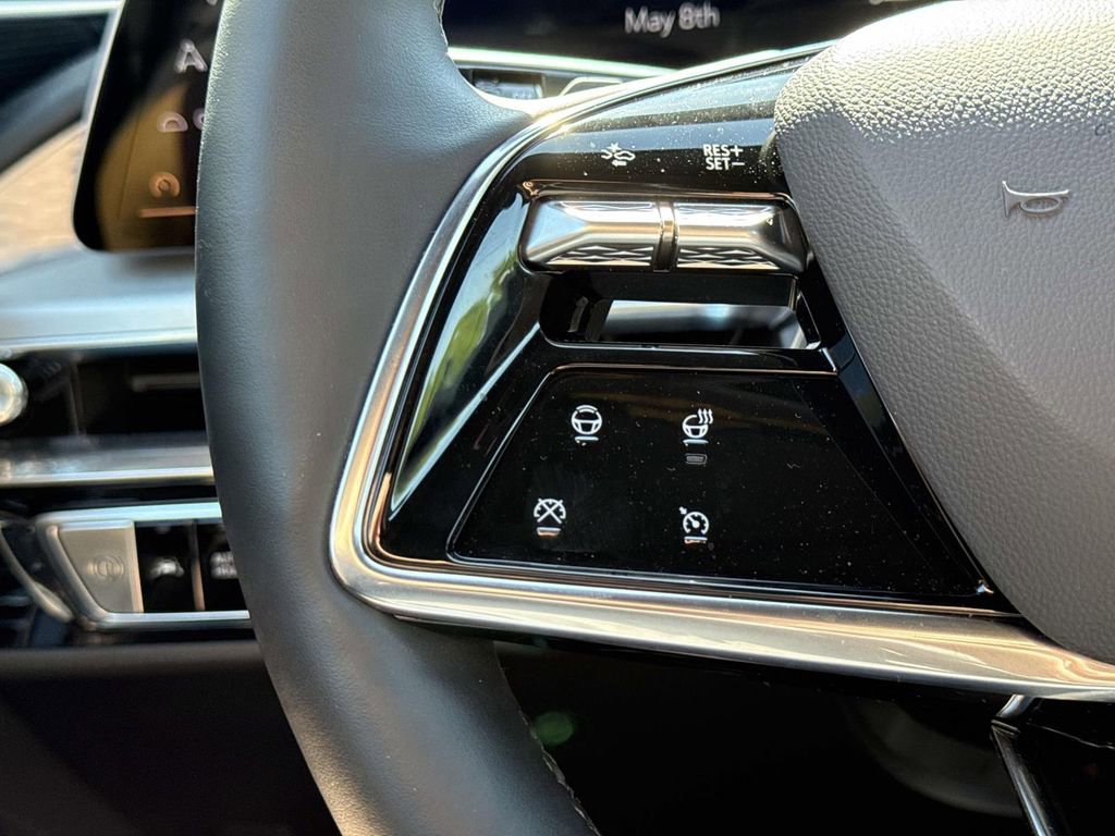 Used 2024 Cadillac Lyriq Sport AWD/4WD image 37