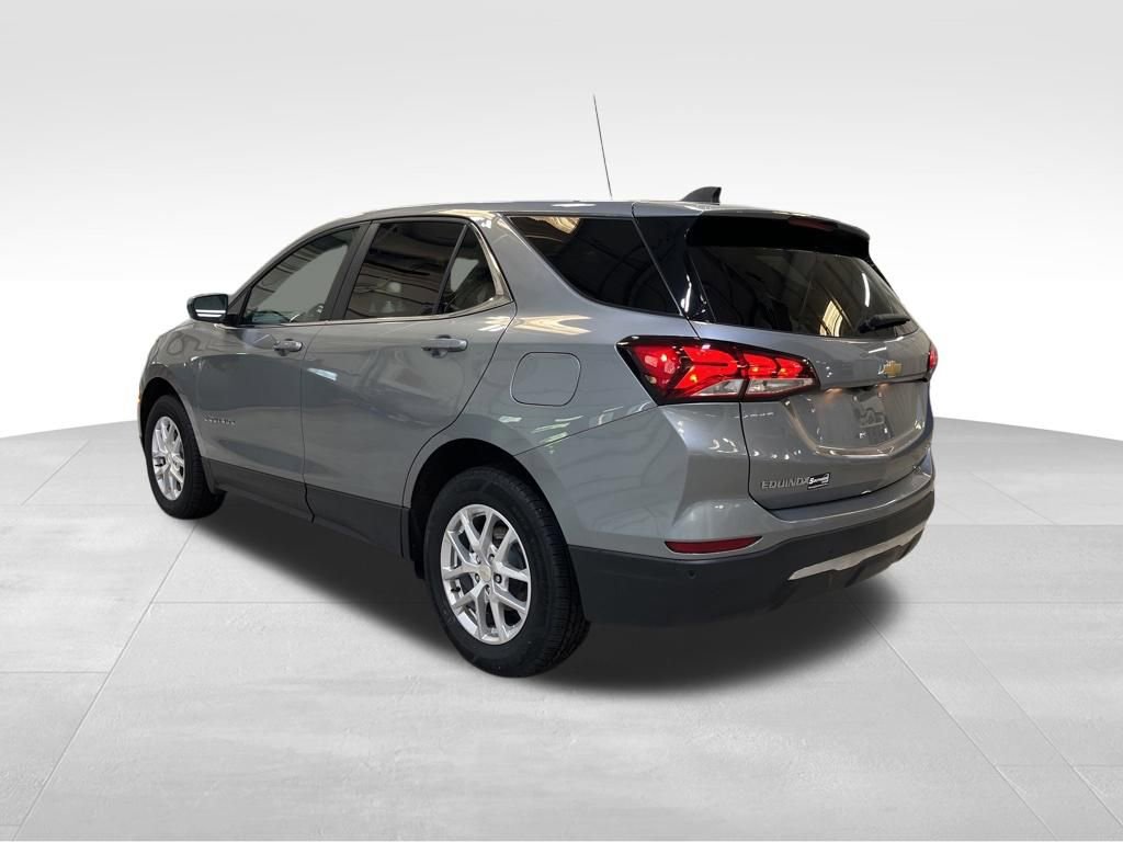 Used 2024 Chevrolet Equinox LT AWD/4WD image 3