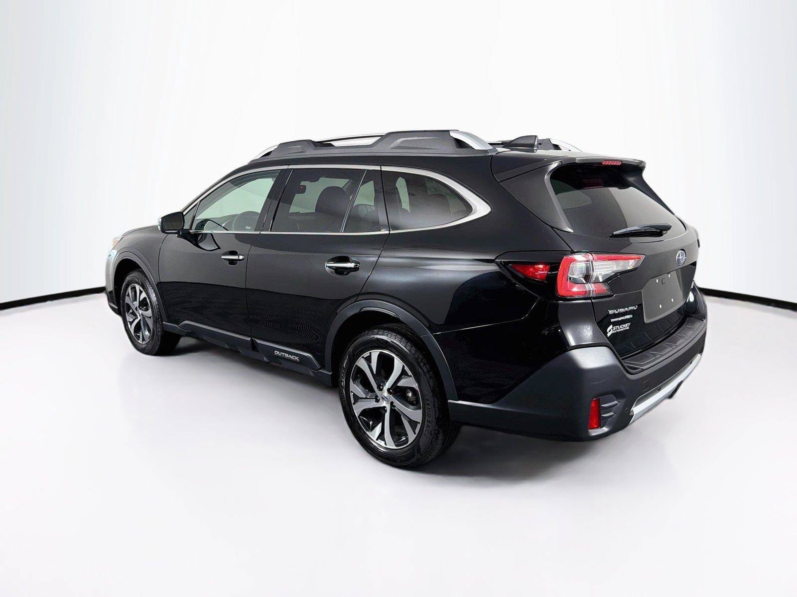 Used 2022 Subaru Outback Touring XT AWD/4WD image 9