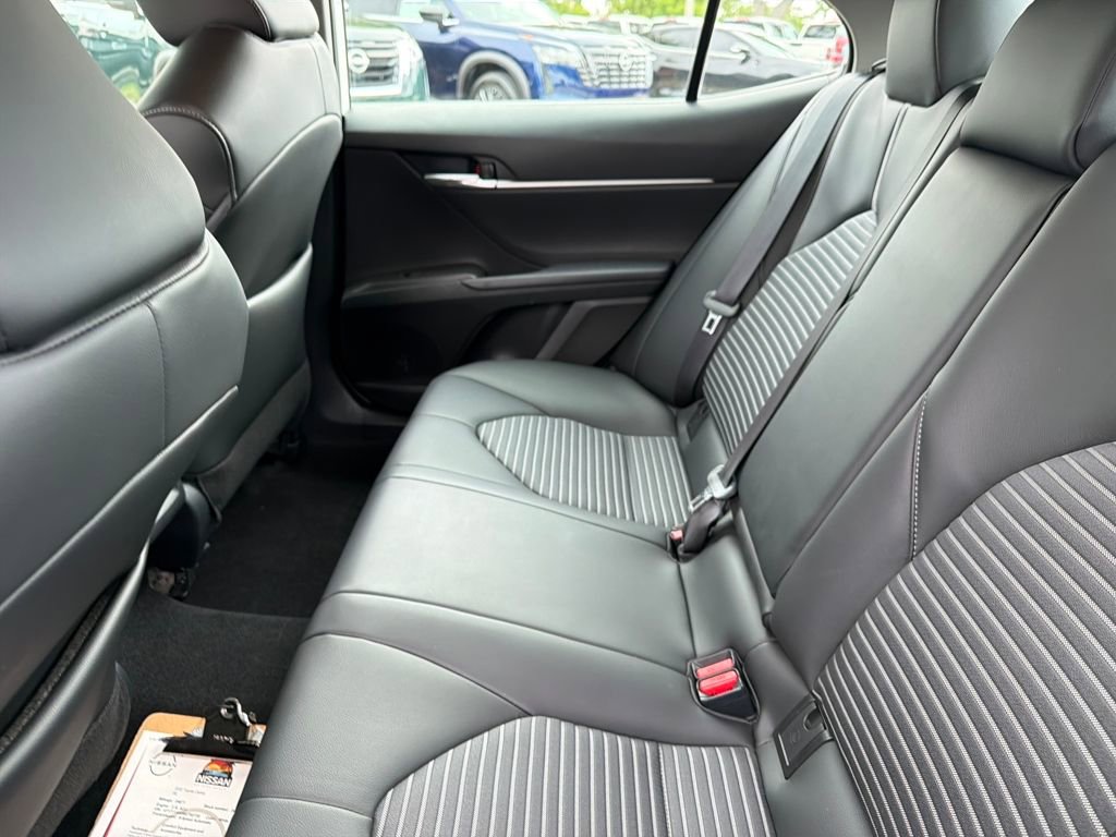 Used 2022 Toyota Camry SE w/ Convenience Package image 30