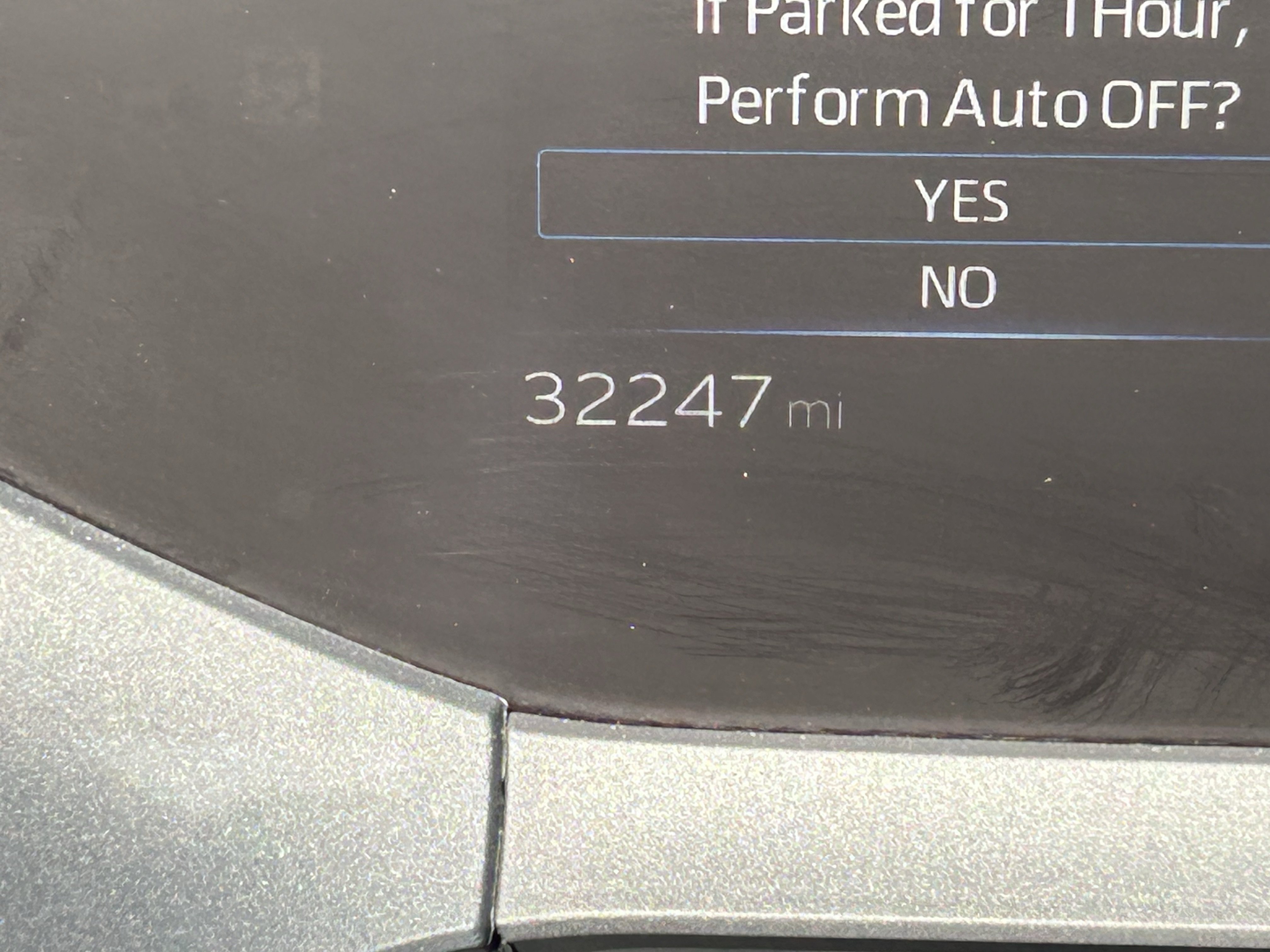Certified 2025 Toyota Prius LE FWD image 28