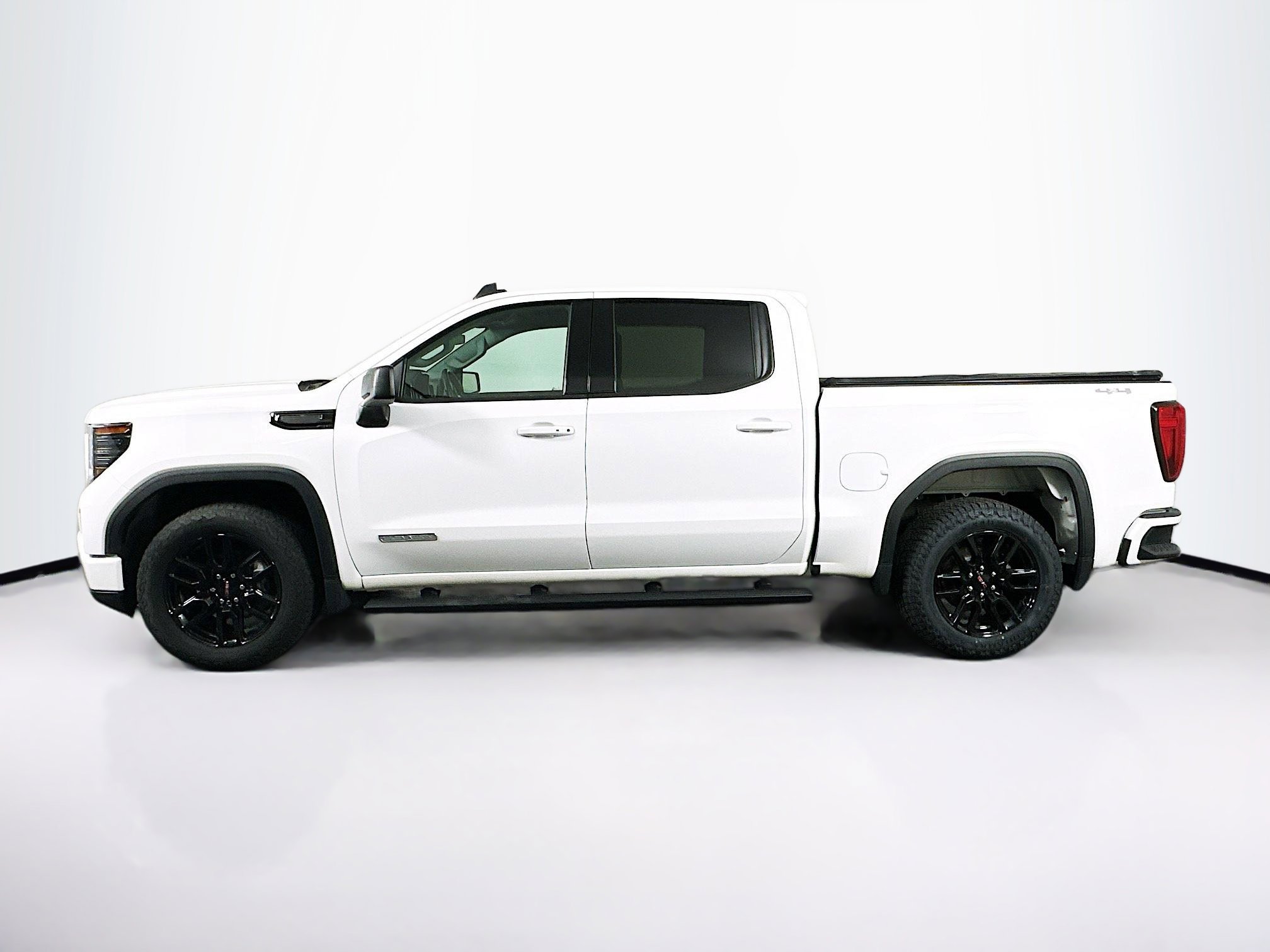 Used 2024 GMC Sierra 1500 Elevation AWD/4WD image 4
