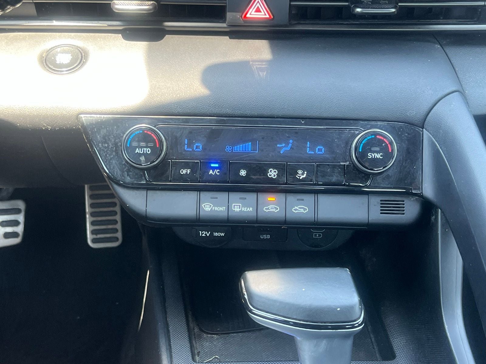 Used 2025 Hyundai Elantra Sport FWD image 31