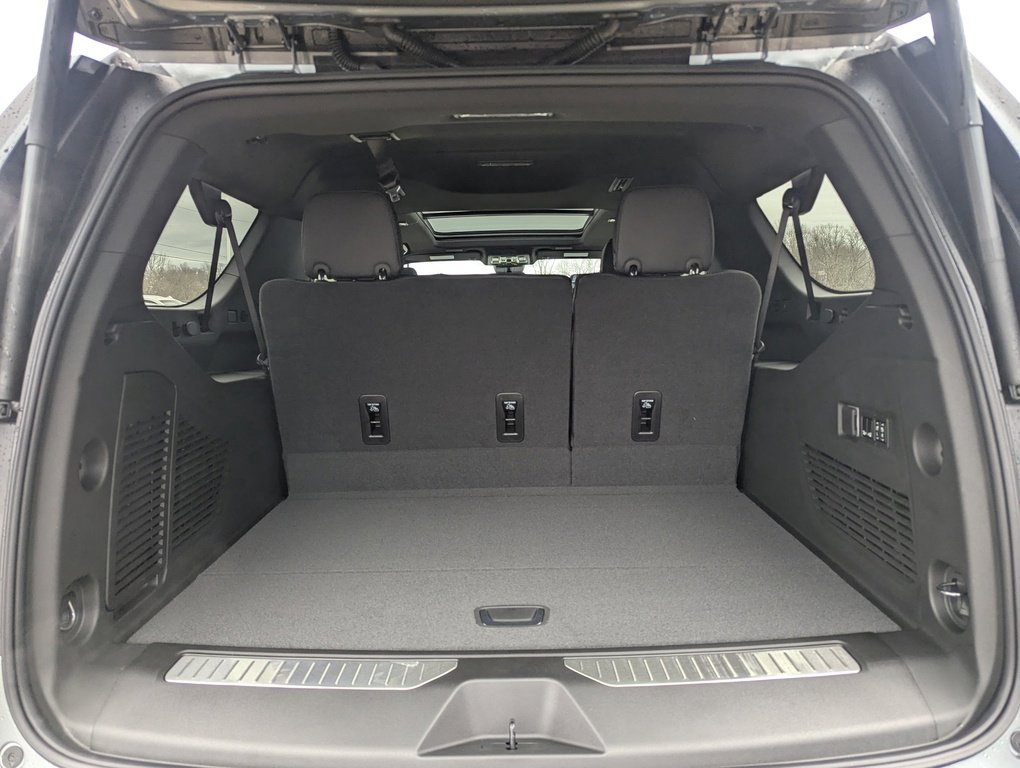 New 2026 GMC Yukon XL Denali w/ Denali Reserve Package image 18