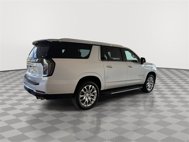 New 2025 Chevrolet Suburban Premier image 11