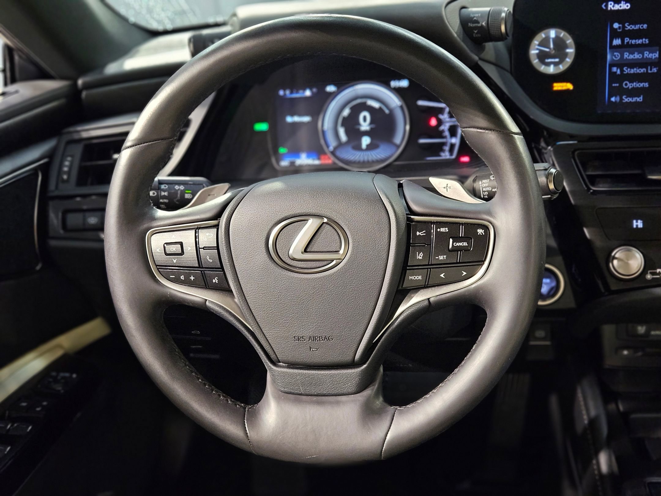 Used 2022 Lexus ES 300h w/ Premium Package image 25