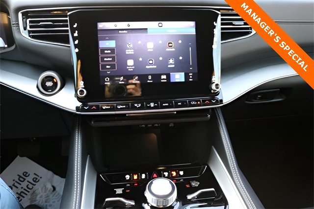 New 2025 Jeep Wagoneer L Series III w/ Rear Seat Video Group 1 image 18