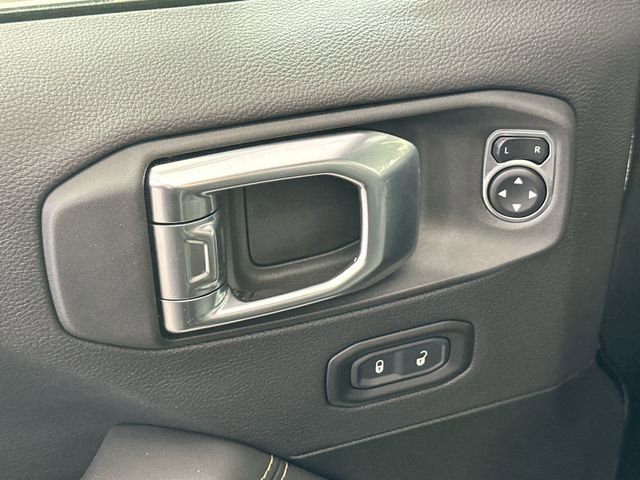 Used 2025 Jeep Wrangler Unlimited Sahara w/ Safety Group image 24