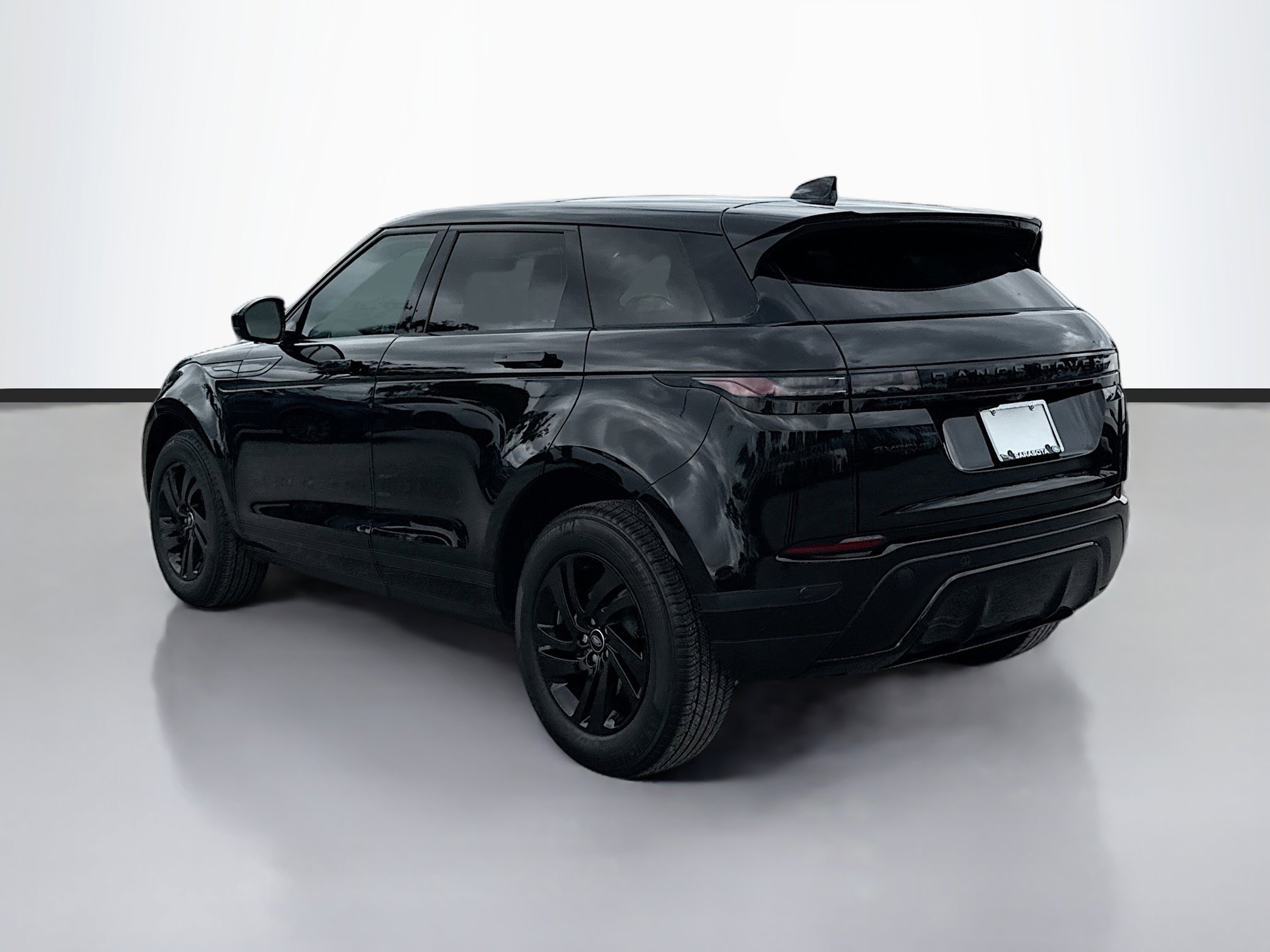 Used 2026 Land Rover Range Rover Evoque S image 3