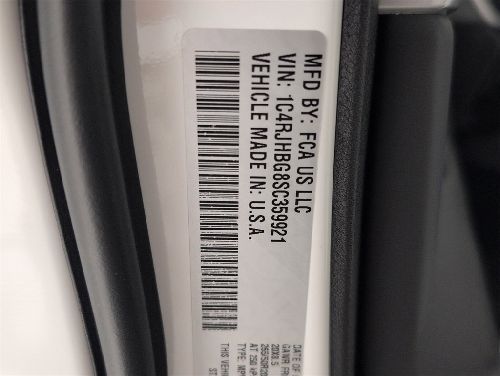 New 2025 Jeep Grand Cherokee Limited w/ Luxury Tech Group II image 10