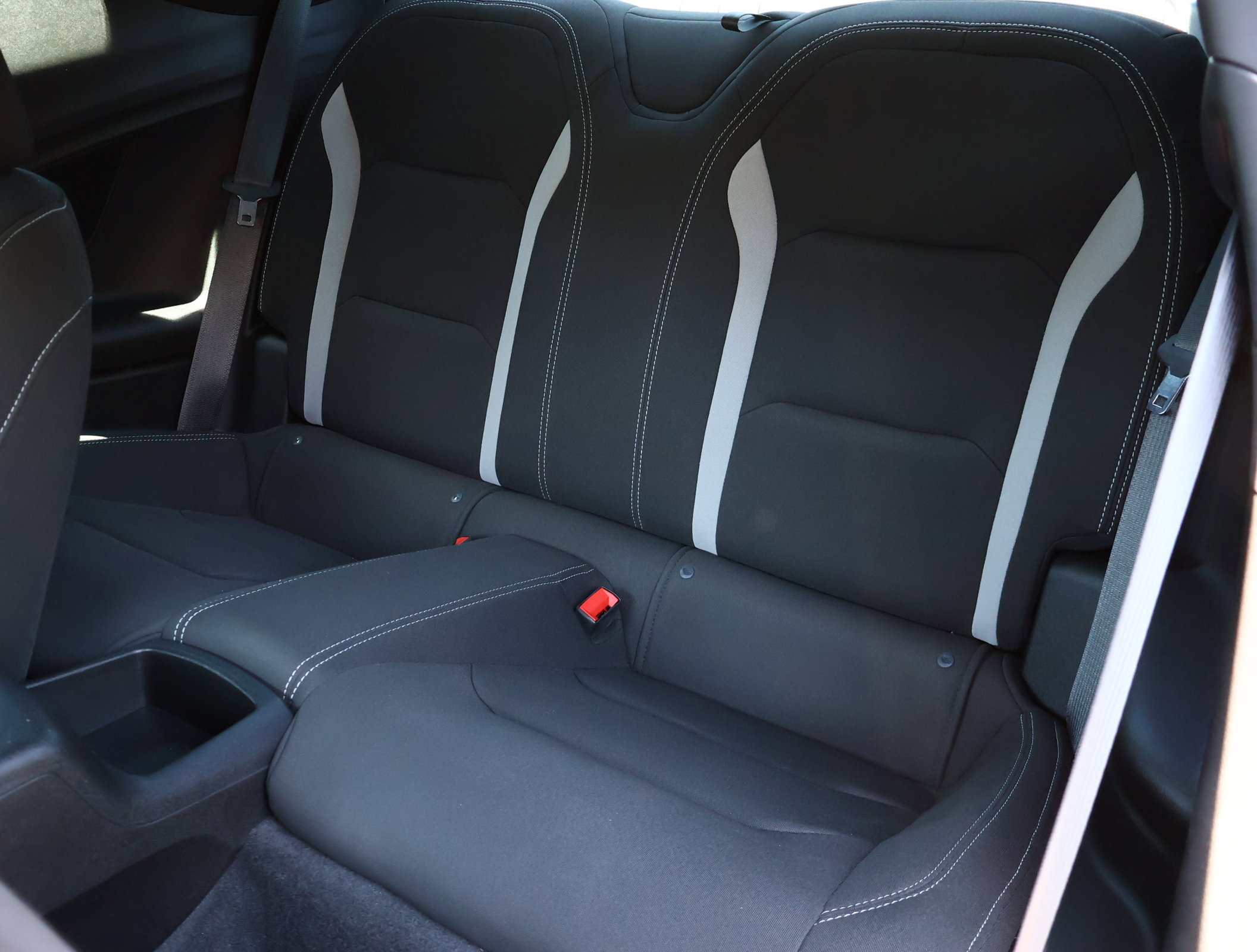 Used 2020 Chevrolet Camaro LT RWD image 19