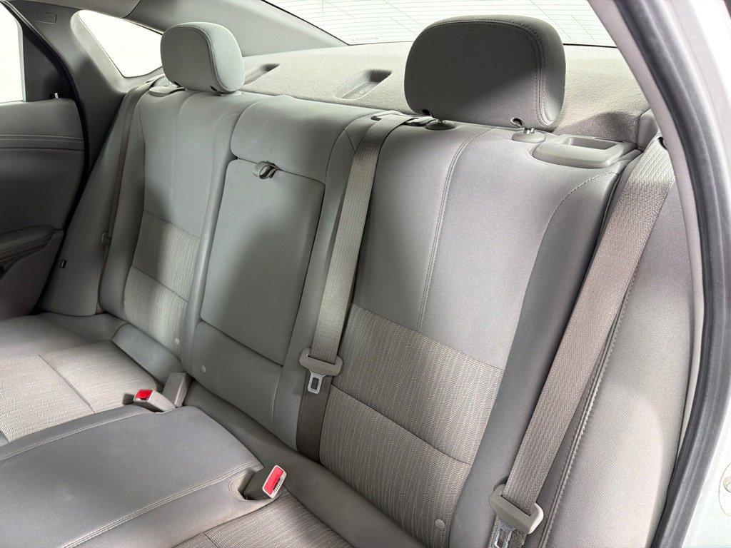 Used 2015 Chevrolet Impala LS w/ LS Convenience Package FWD image 16