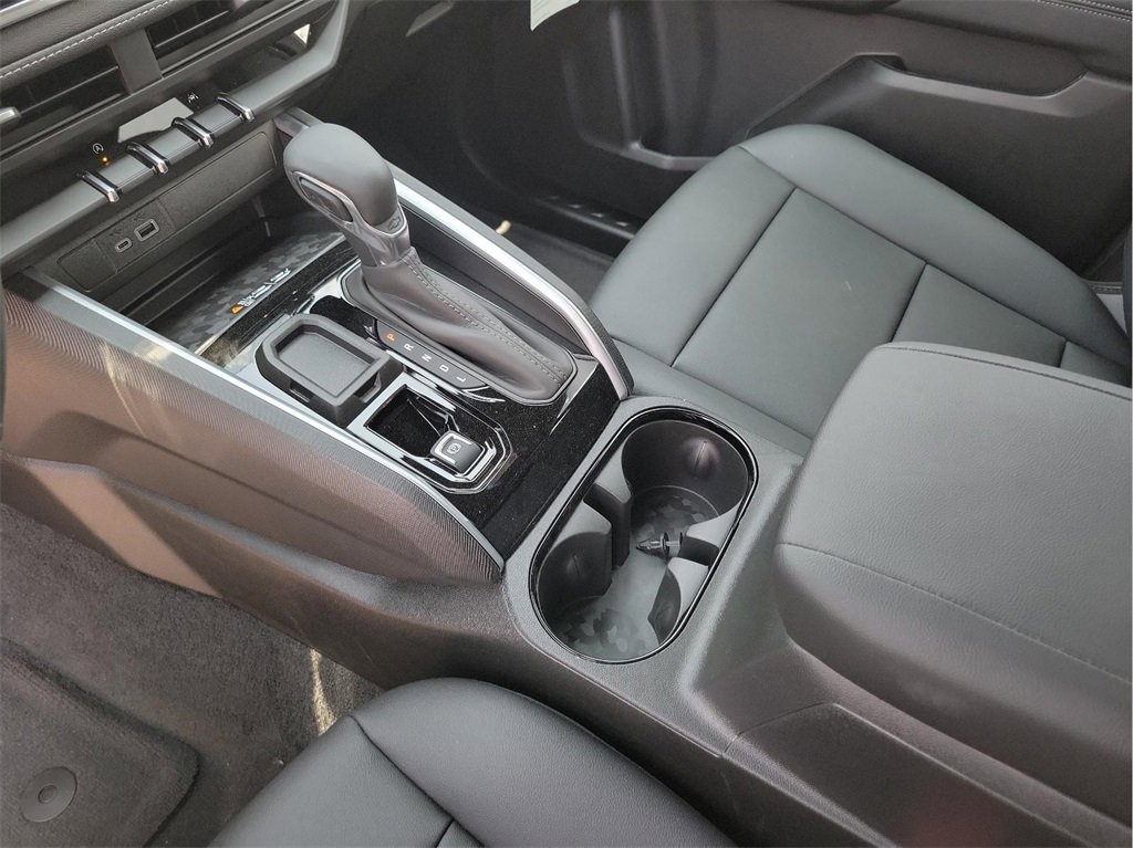 New 2025 Chevrolet Colorado LT w/ LT Convenience Package image 25