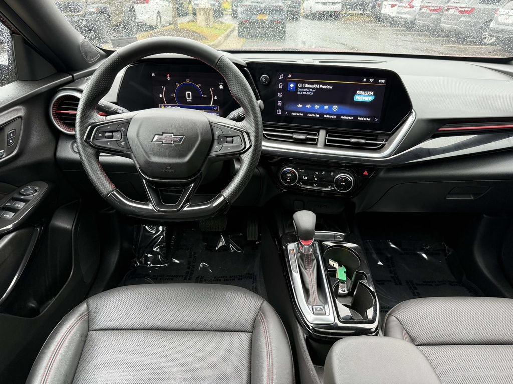 Used 2024 Chevrolet Trax RS w/ Sunroof Package FWD image 18