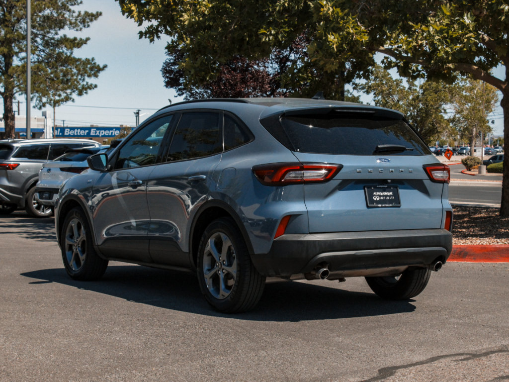 Used 2025 Ford Escape ST-Line FWD image 7