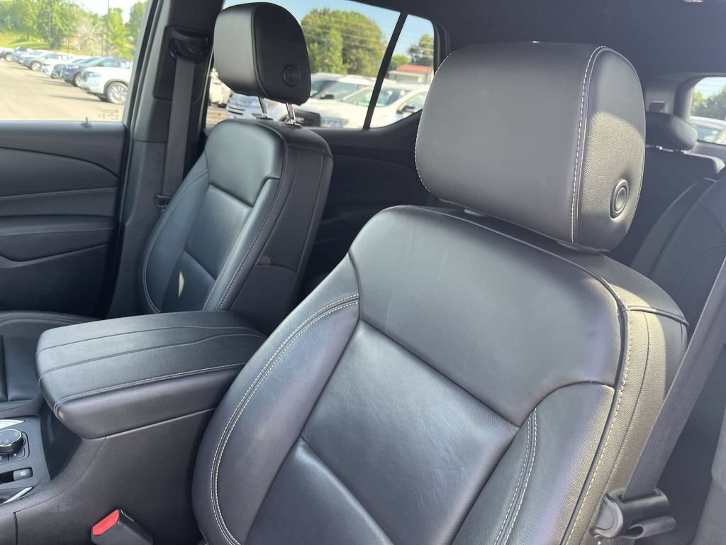 Used 2023 Chevrolet Traverse LT AWD/4WD image 11