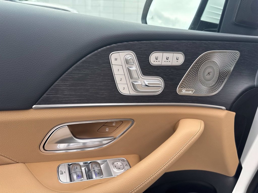 New 2026 Mercedes-Benz GLS 450 4MATIC image 12