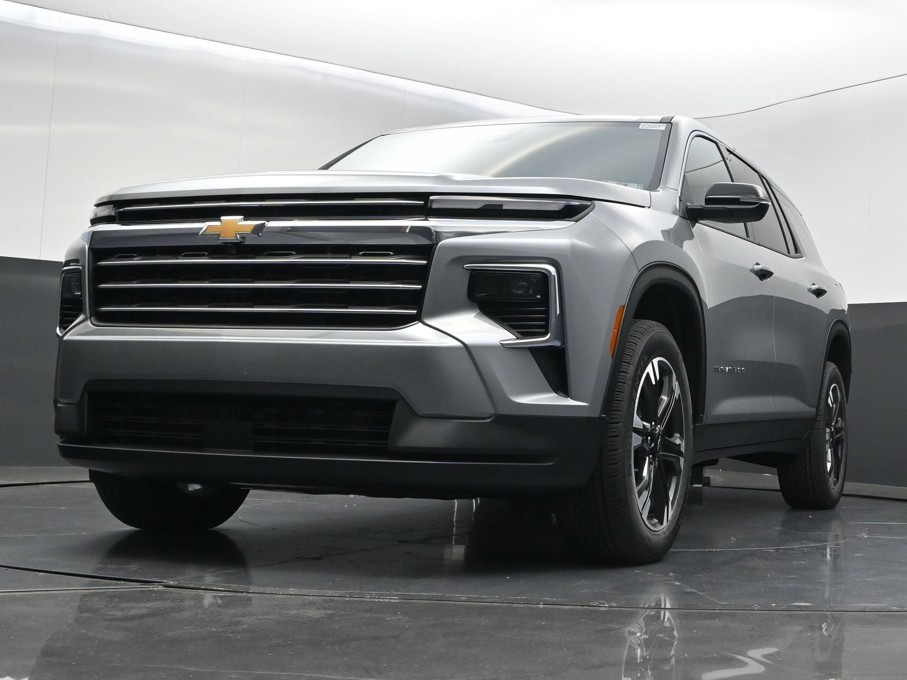 New 2027 Chevrolet Traverse LT w/ Sun and Wheel Package FWD image 44