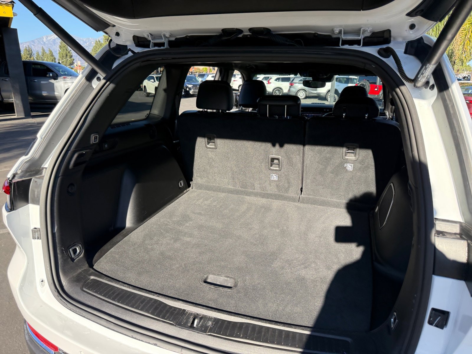 Used 2024 Jeep Grand Cherokee Limited 4xe image 19