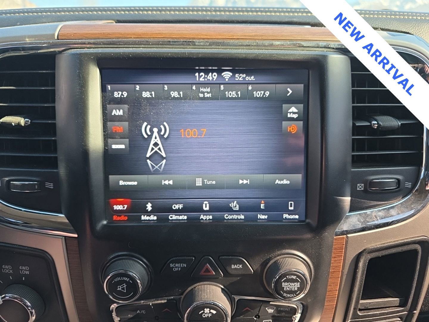 Used 2018 RAM 3500 Laramie w/ Convenience Group image 17