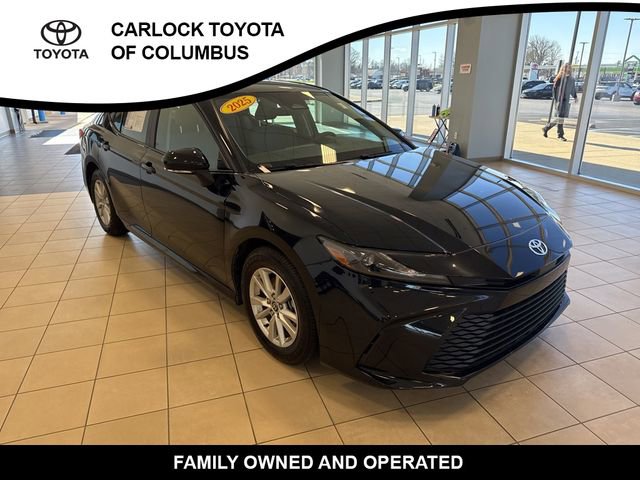 Used 2025 Toyota Camry LE image 5