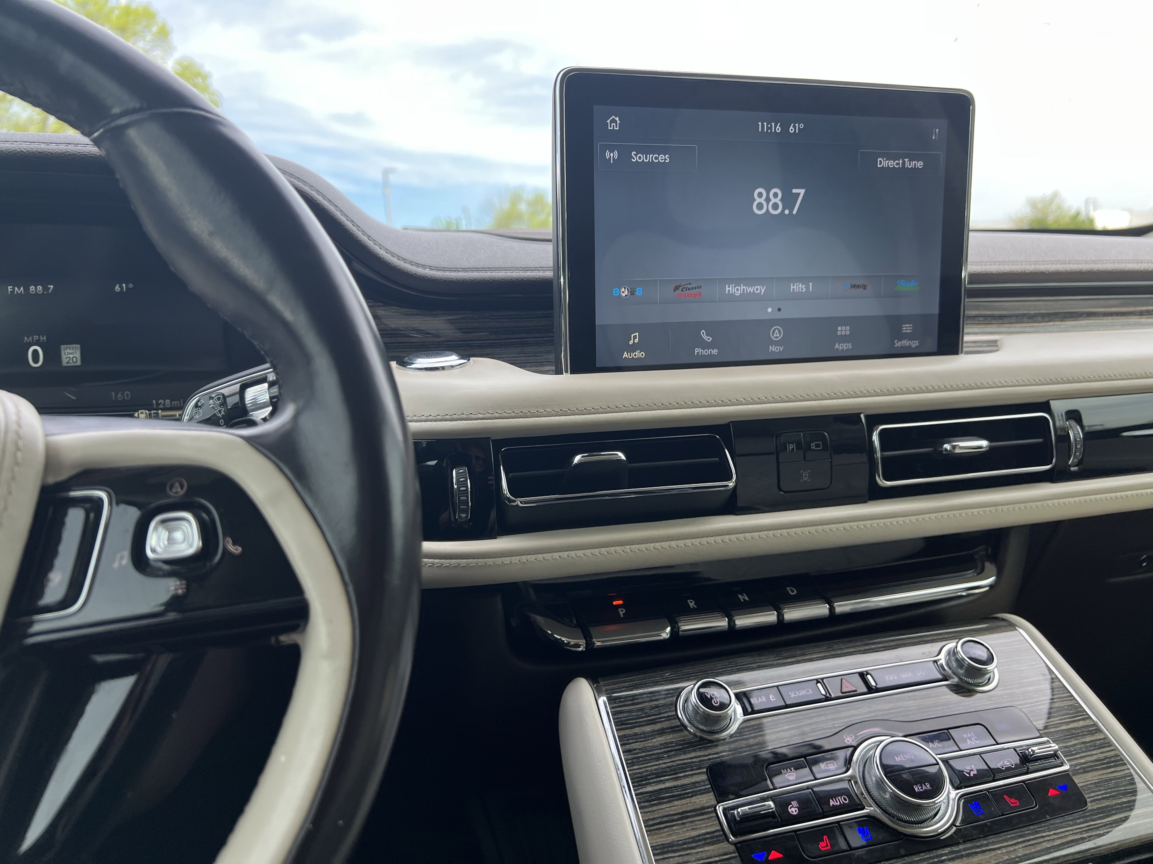 Used 2020 Lincoln Aviator Black Label image 32