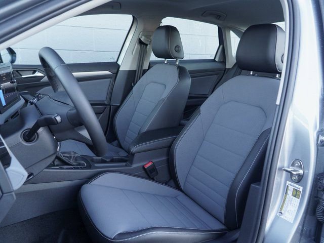 New 2026 Volkswagen Jetta SE FWD image 7