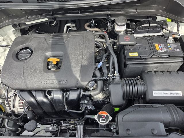 Used 2025 Kia Soul LX w/ LX Technology Package FWD image 16