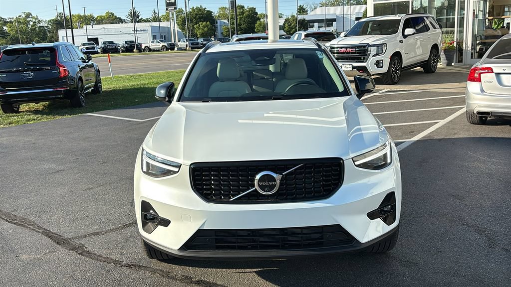 New 2026 Volvo XC40 B5 Ultra w/ Protection Package Premier AWD/4WD image 5