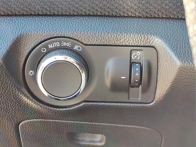 Used 2016 Chevrolet Cruze LT FWD image 17