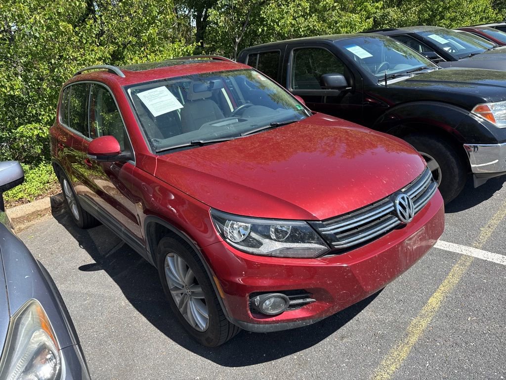 Used 2012 Volkswagen Tiguan SE AWD/4WD image 1