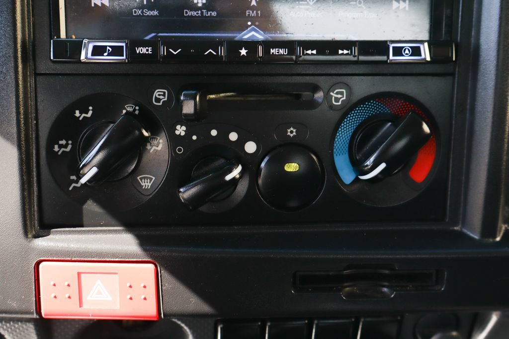 Used 2024 Isuzu NPR RWD image 26