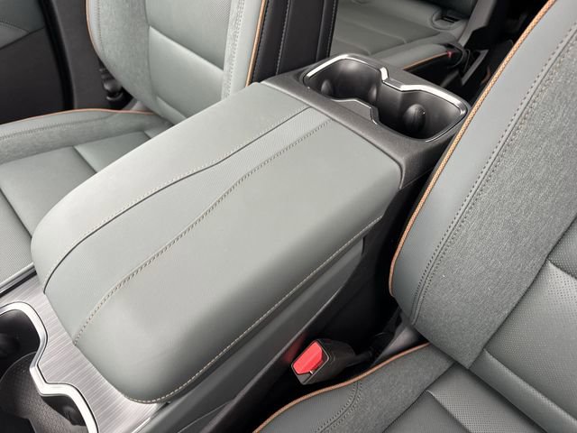 New 2026 GMC Acadia AT4 w/ Super Cruise Package AWD/4WD image 21