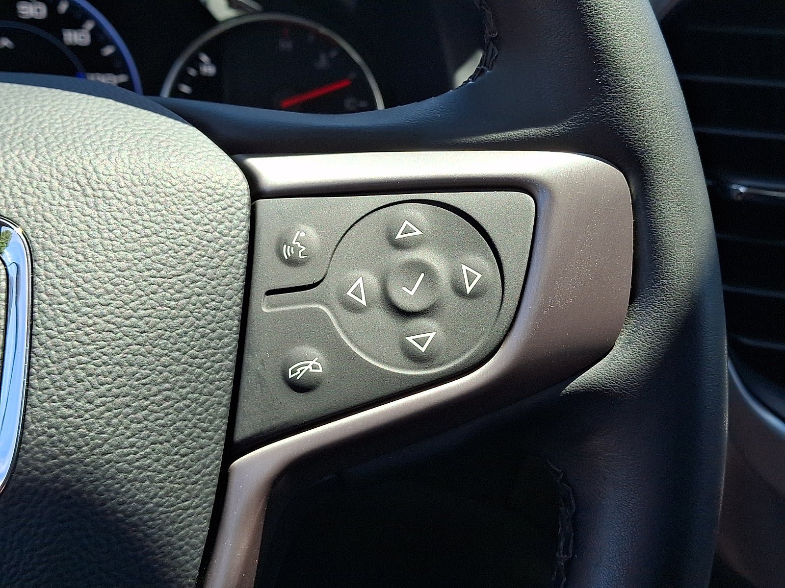 Used 2023 GMC Acadia AT4 w/ Technology Package AWD/4WD image 25