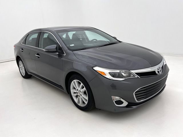 Used 2014 Toyota Avalon XLE Premium image 2