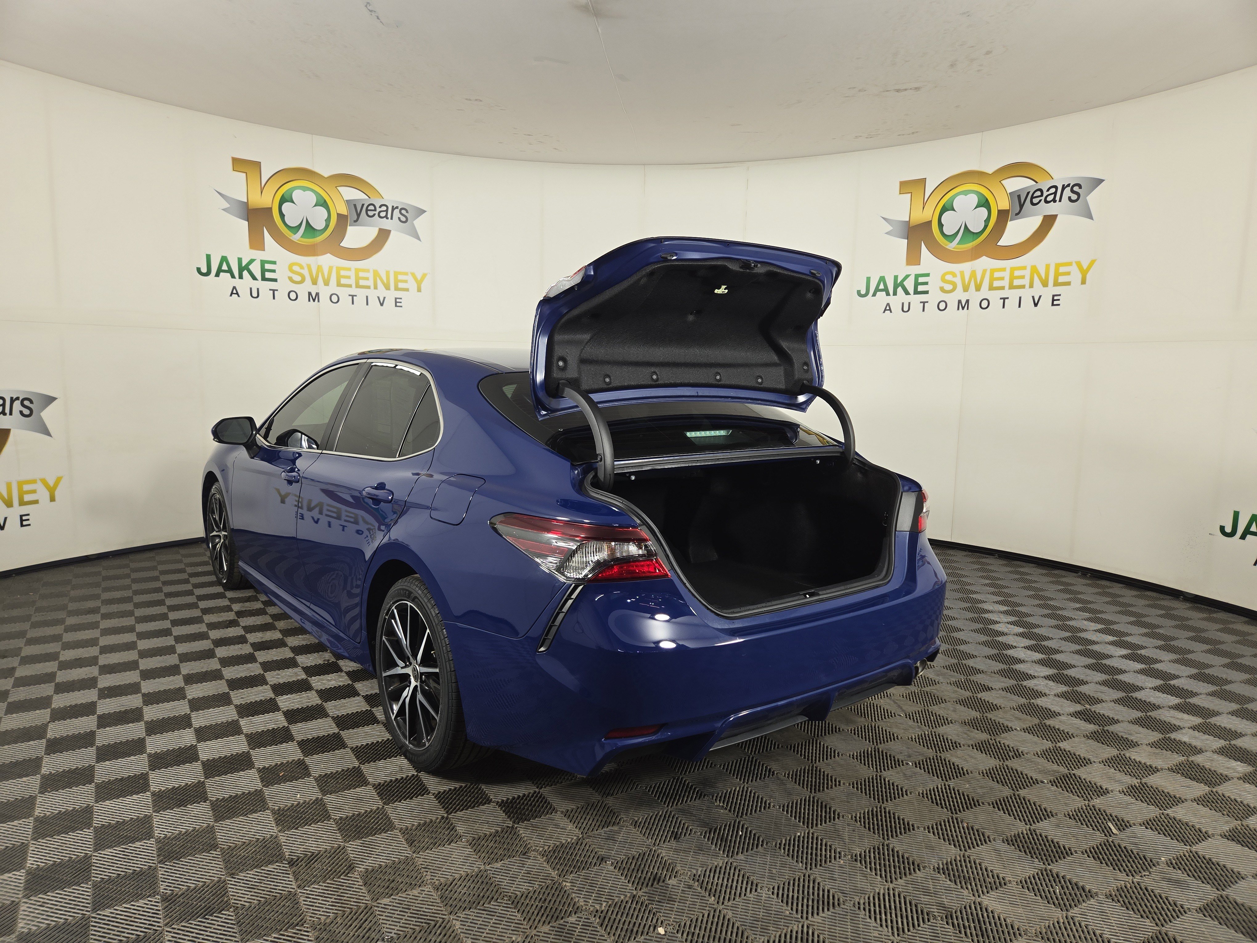 Used 2023 Toyota Camry SE w/ Convenience Package image 31