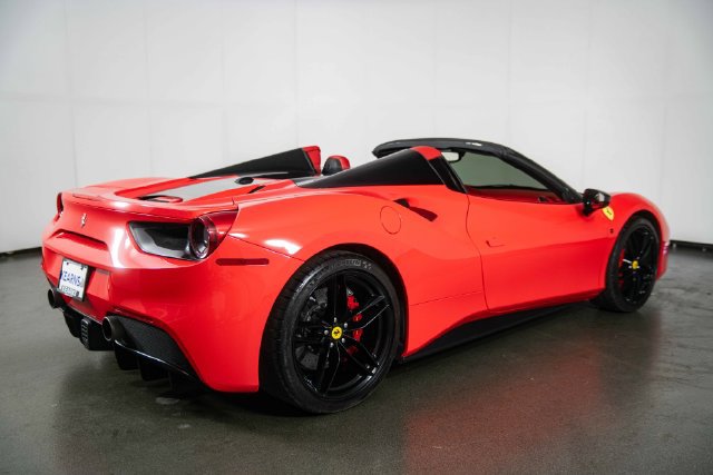 Used 2018 Ferrari 488 Spider RWD image 8