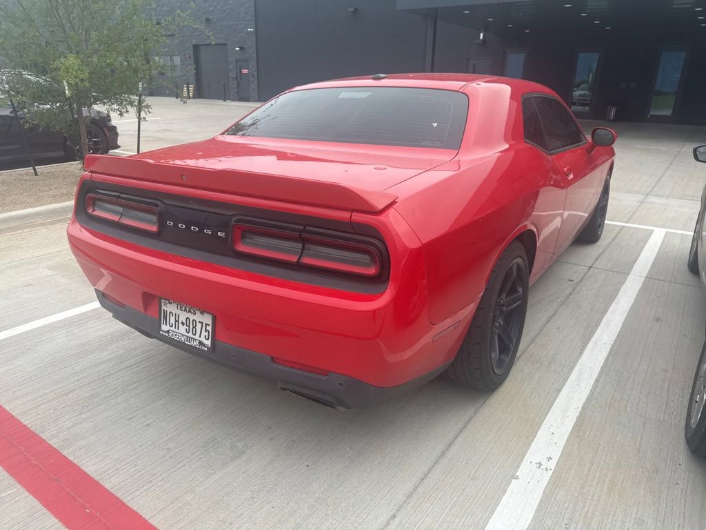 Used 2019 Dodge Challenger R/T RWD image 3