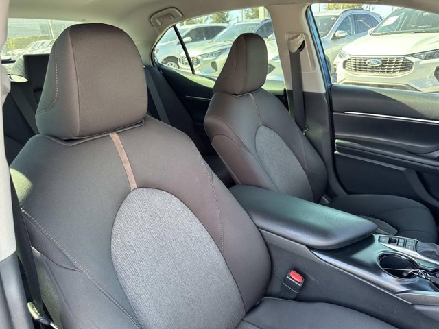 Used 2020 Toyota Camry LE image 17