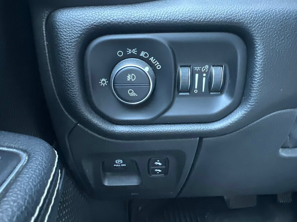 Used 2020 RAM 1500 Laramie AWD/4WD image 36