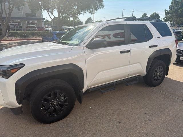 Used 2025 Toyota 4Runner SR5 AWD/4WD image 2