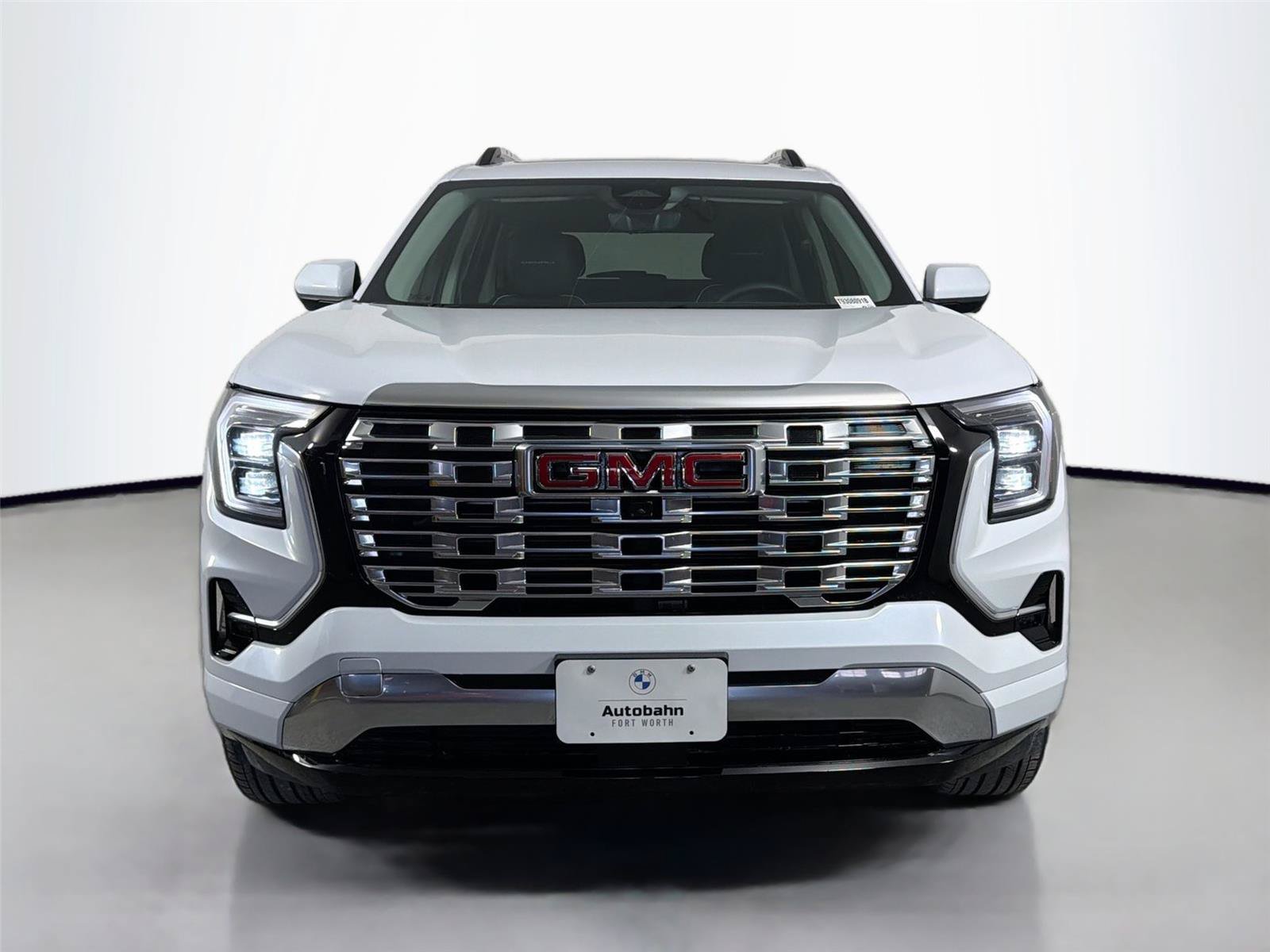 Used 2026 GMC Terrain Denali AWD/4WD image 2