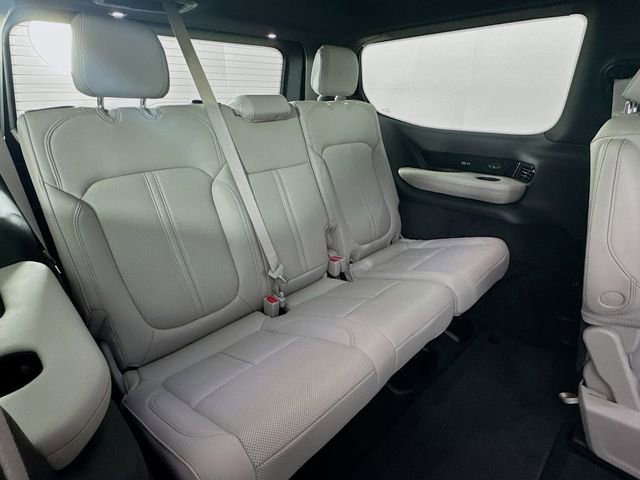 New 2026 Jeep Grand Wagoneer Summit image 31