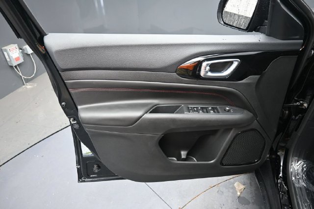 New 2026 Jeep Compass Trailhawk AWD/4WD image 12