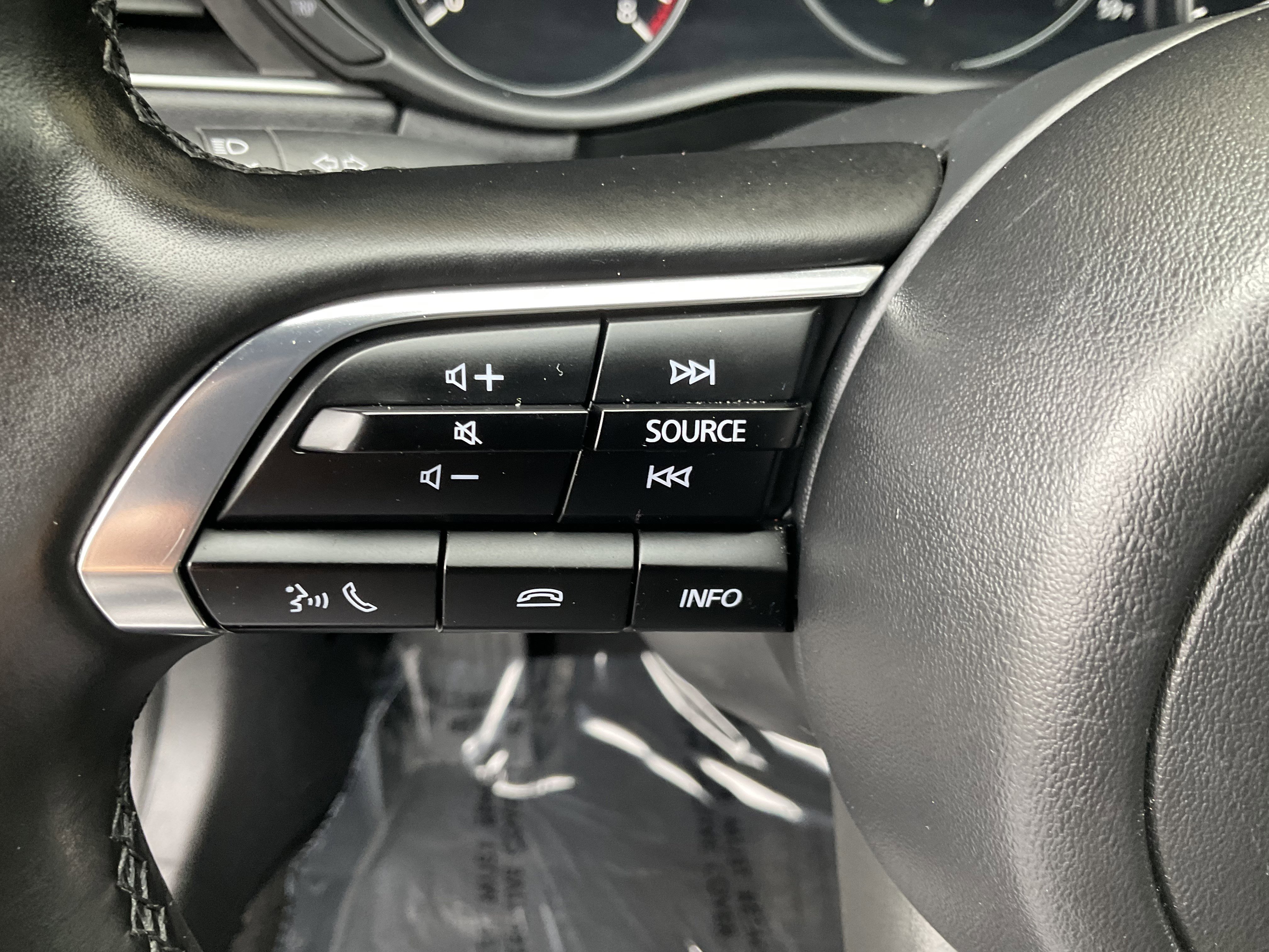 Used 2024 MAZDA MAZDA3 s FWD image 31