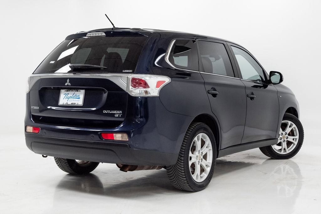 Used 2014 Mitsubishi Outlander GT image 28