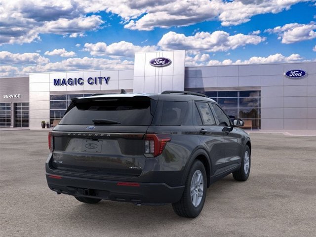 Used 2026 Ford Explorer Active AWD/4WD image 8
